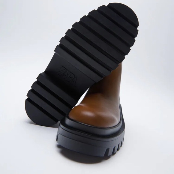 NWT Zara Flat Leather Ankle Boots. Size 5 - Picture 6 of 10